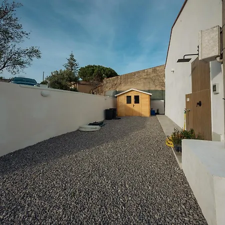Garden Villa *